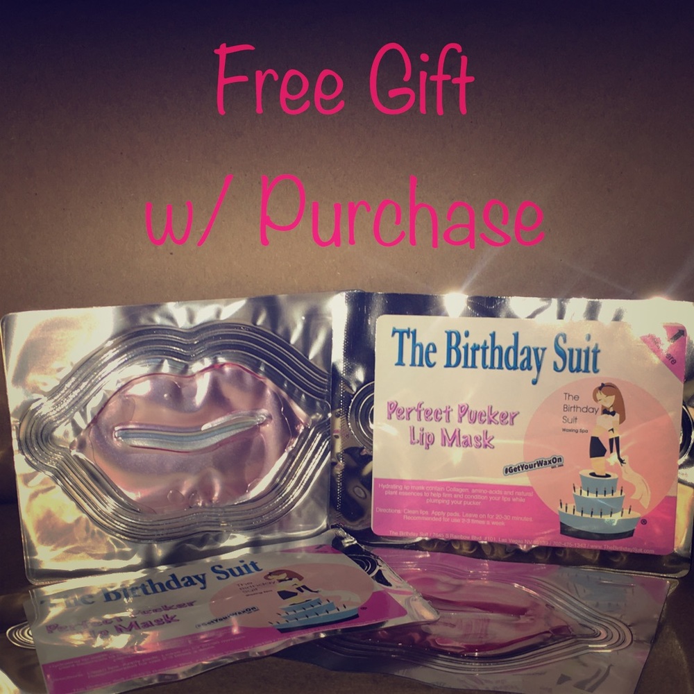 🎁👄🎁👄 Free Gift w/ purchase!!! 🎁👄🎁👄